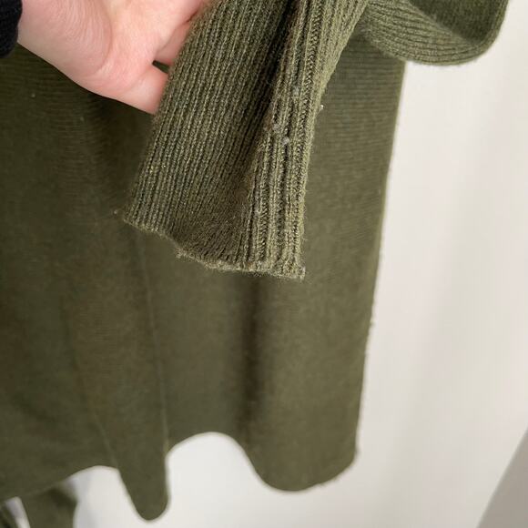 J. Crew Green Bow Wool Sweater (Size M) - Picture 9 of 10